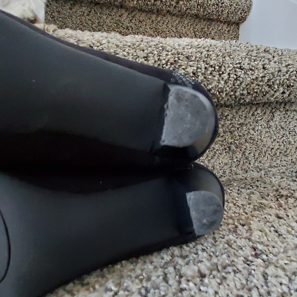 Apostrophe Black Open-toe Heels - Picture 8 of 8